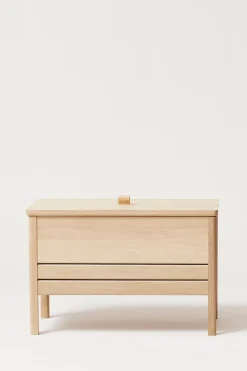 Benk - A Line Storage Bench 68 Hvitoljet Eik