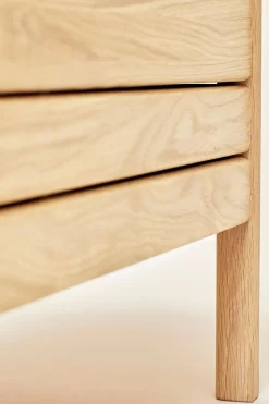 Benk - A Line Storage Bench 111 Hvitoljet Eik