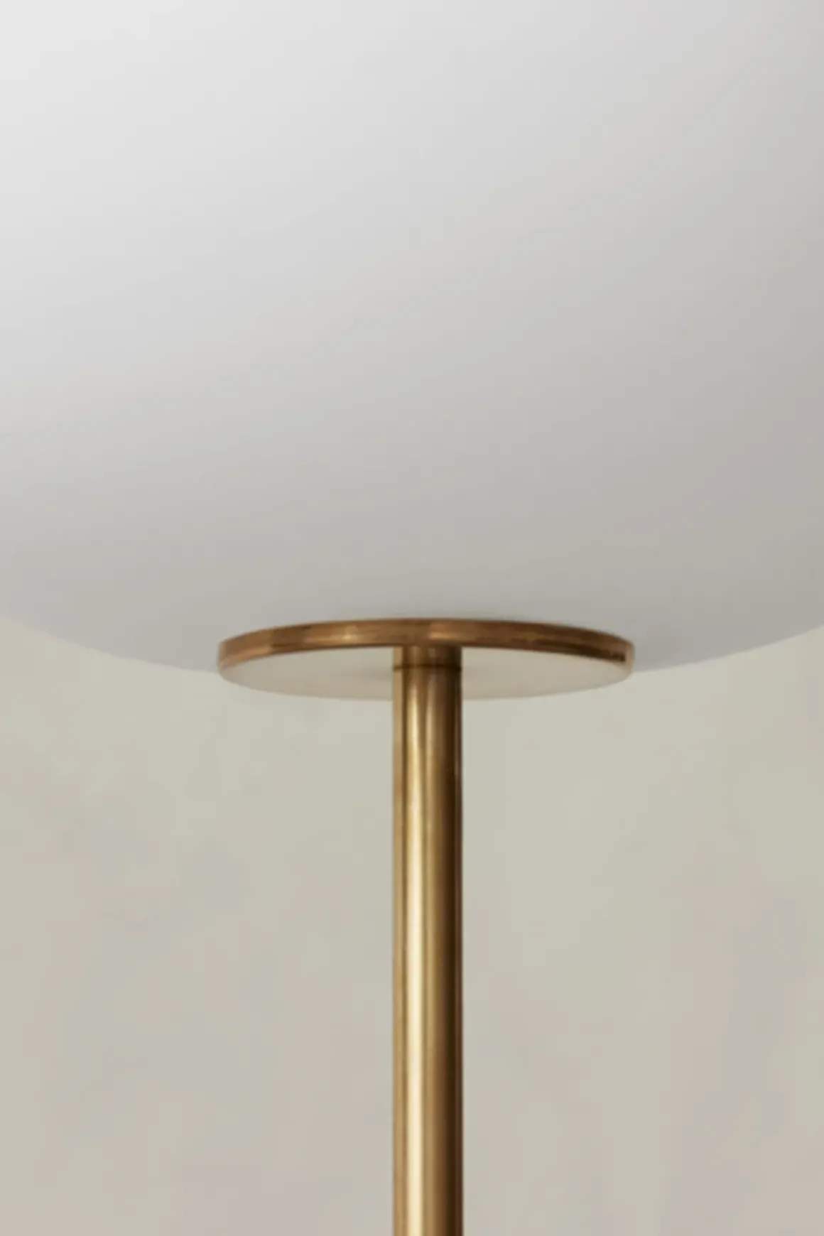 Gulvlampe - JWDA Travertine/Brushed Brass