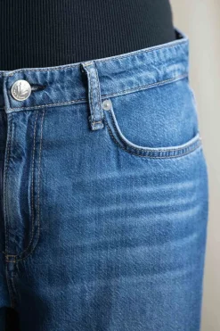 Jeans - Featherweight Baggy Dre Low Rise Boyfriend Millerton
