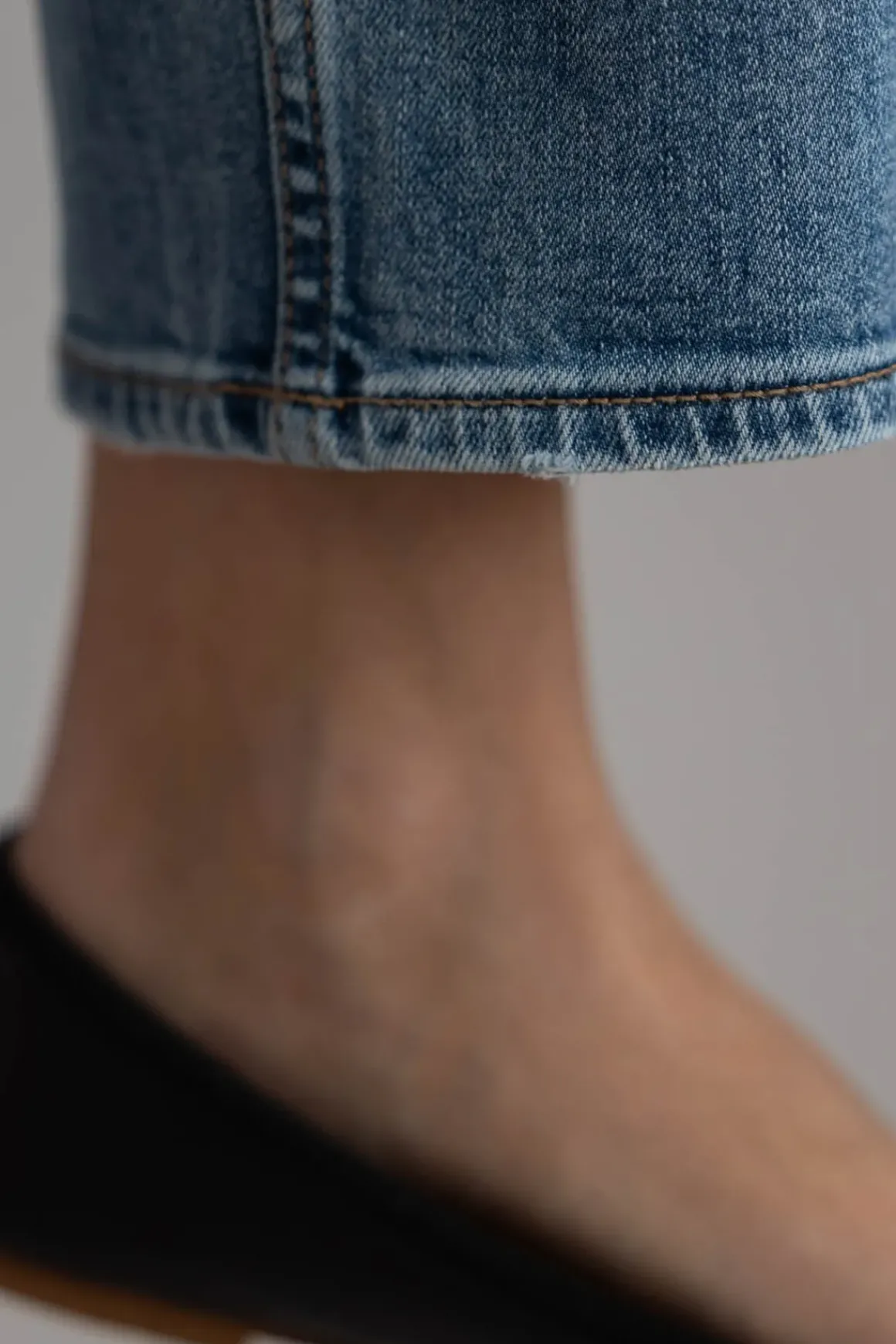 Jeans - Harlow Mid- Rise Ankle Straight