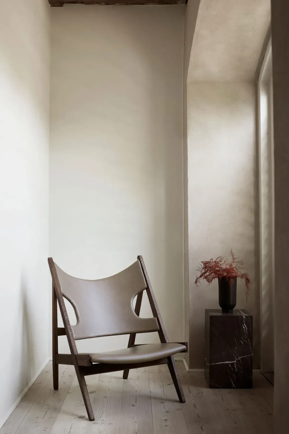 Lenestol - Knitting Lounge Chair, Dark Stained Oak, Dakar 0311