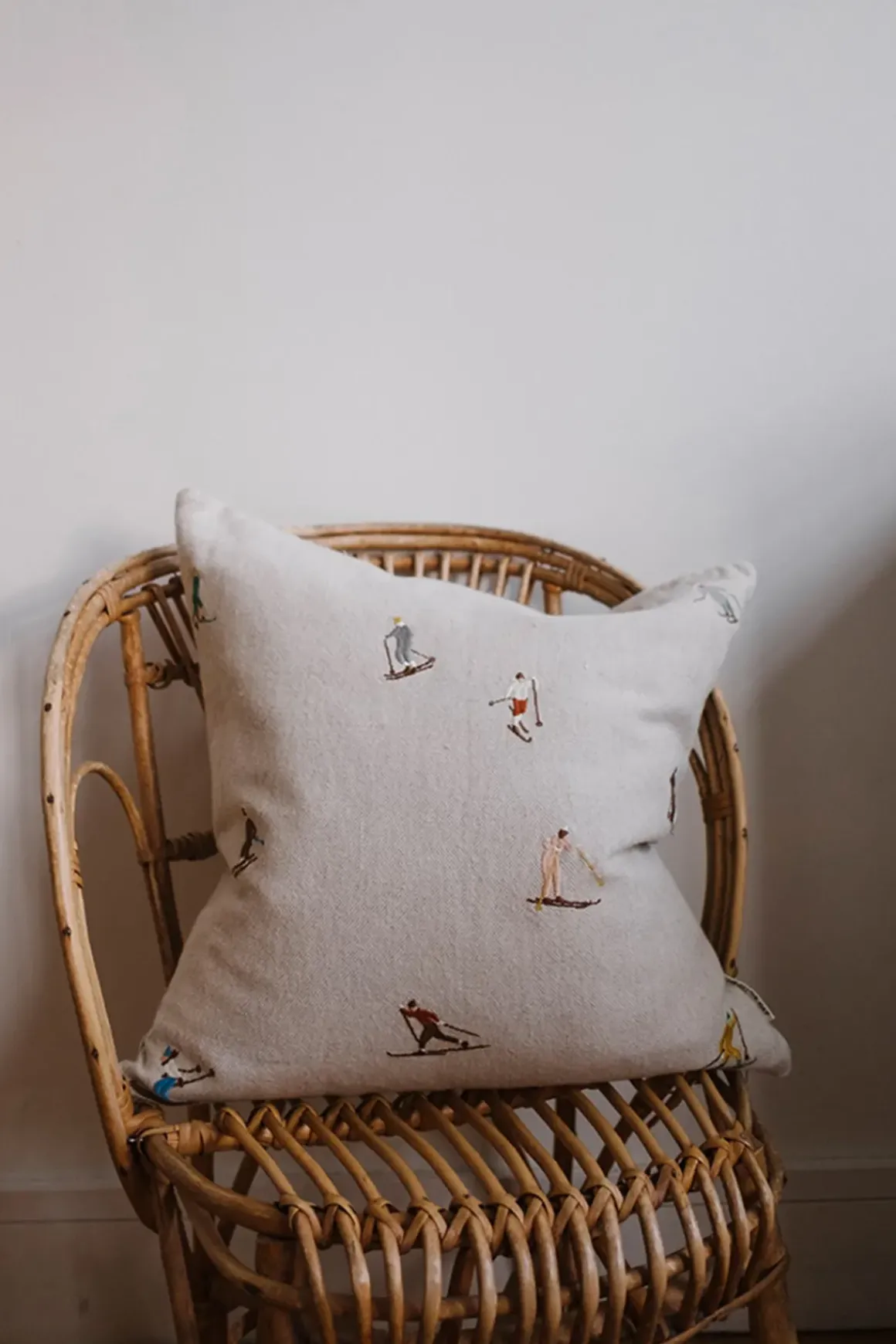Putetrekk - Skiers Embroidered 48x48cm