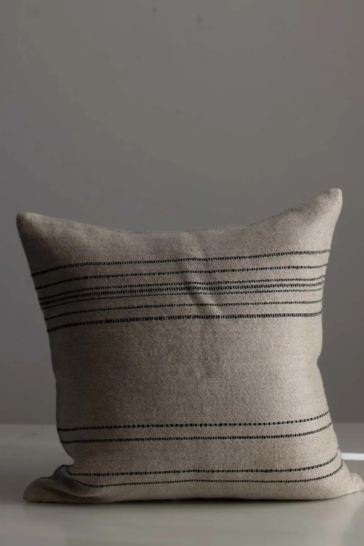Putetrekk - The Highland Stripe 63x63cm Smoke