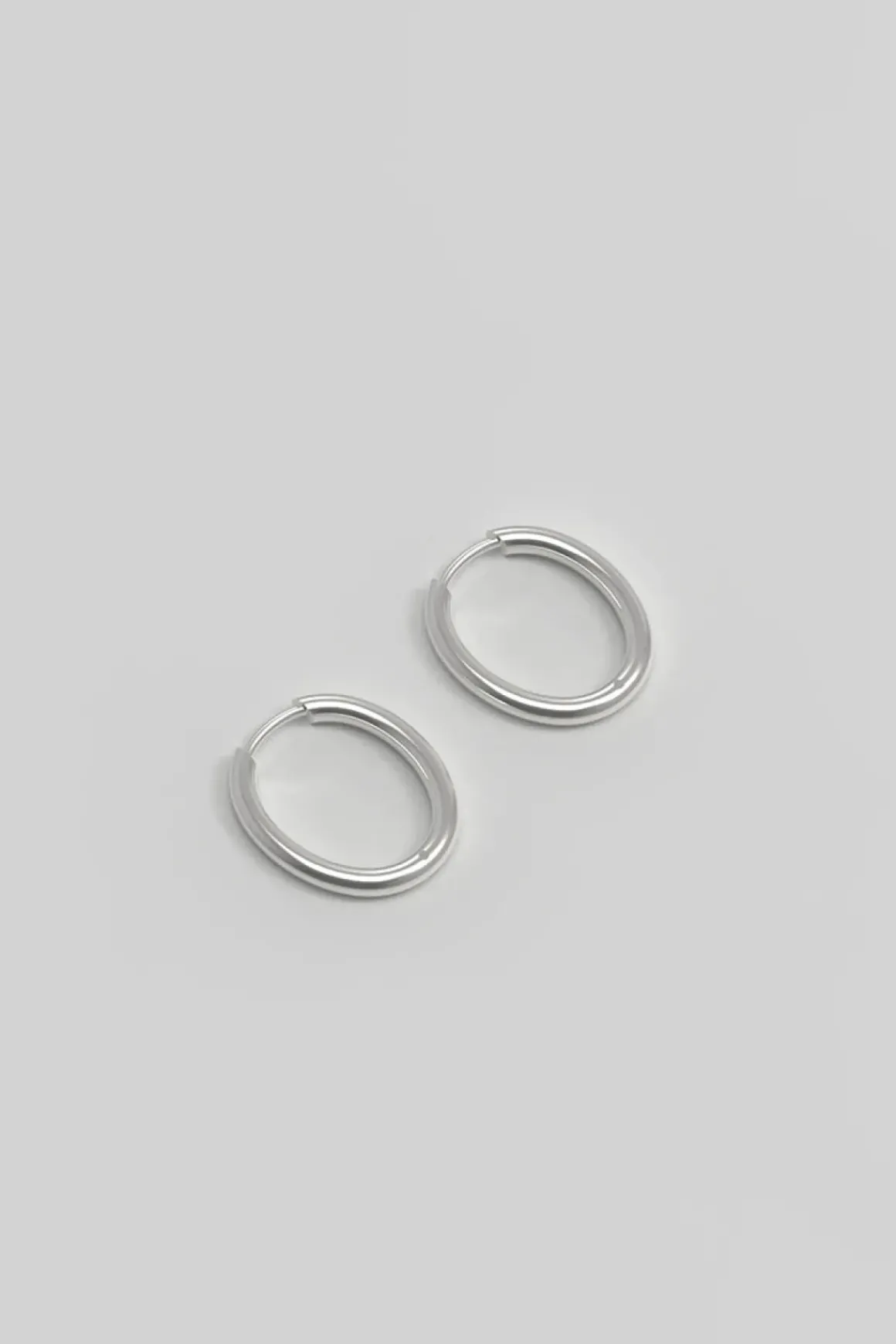 Øredobber - Slim Hoop M Silver