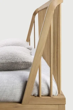 Seng - Spindle Bed 180x200cm Oak