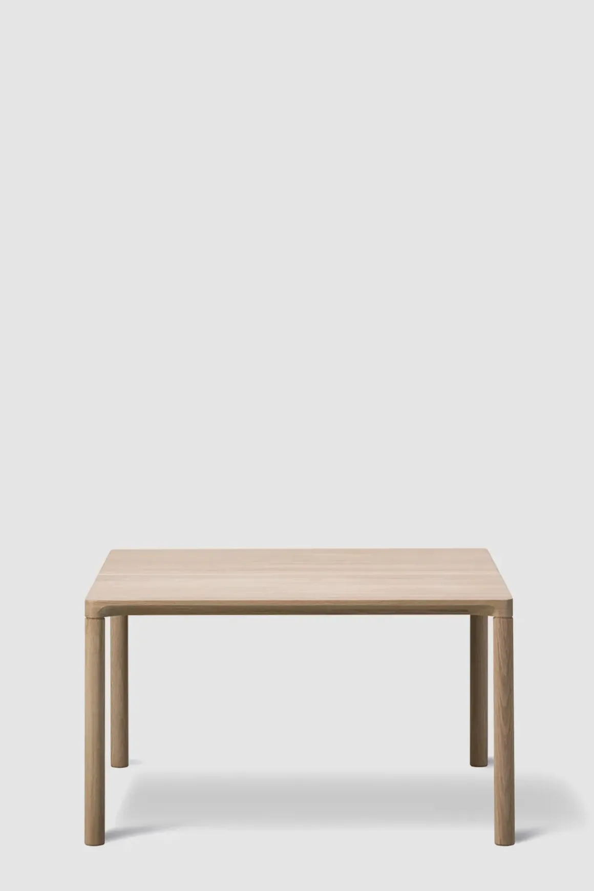 Sidebord - Piloti Modell 6725 63x63xh35cm Såpet Eik
