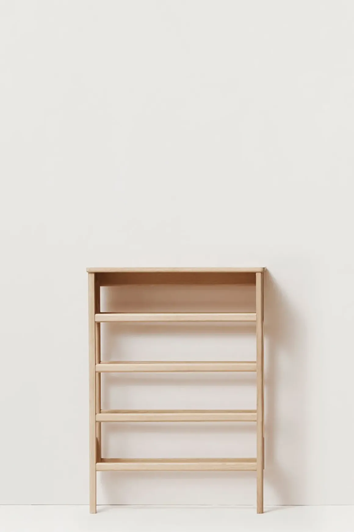 Skohylle - A Line Shoerack 72 Hvitoljet Eik