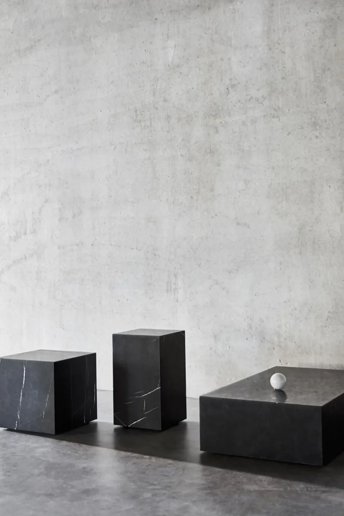 Sofabord - Plinth Grand 76x137xH27,5cm Nero Marquina