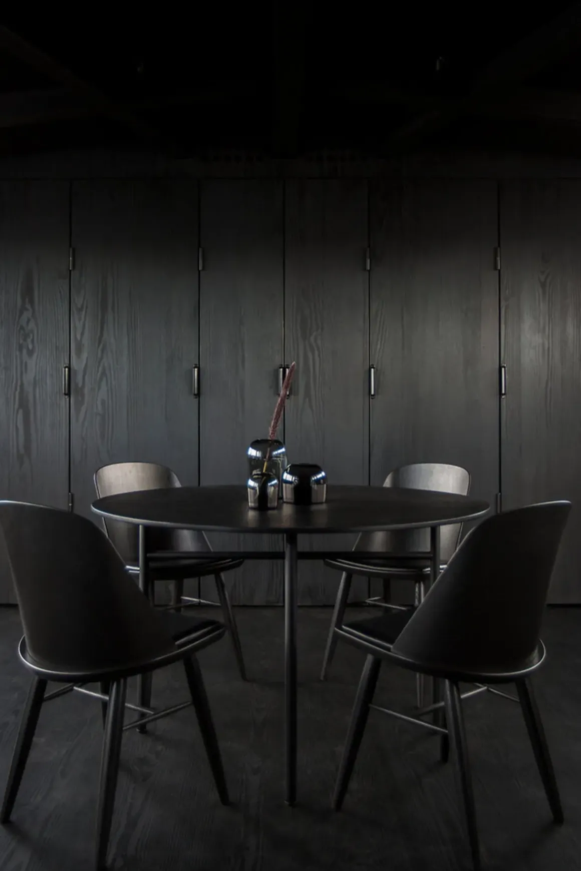 Spisebord - Snaregade dia120xh73 Charcoal/Black