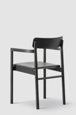 Spisestol - Post Chair Omni 301 Black Sortlakkert Eik