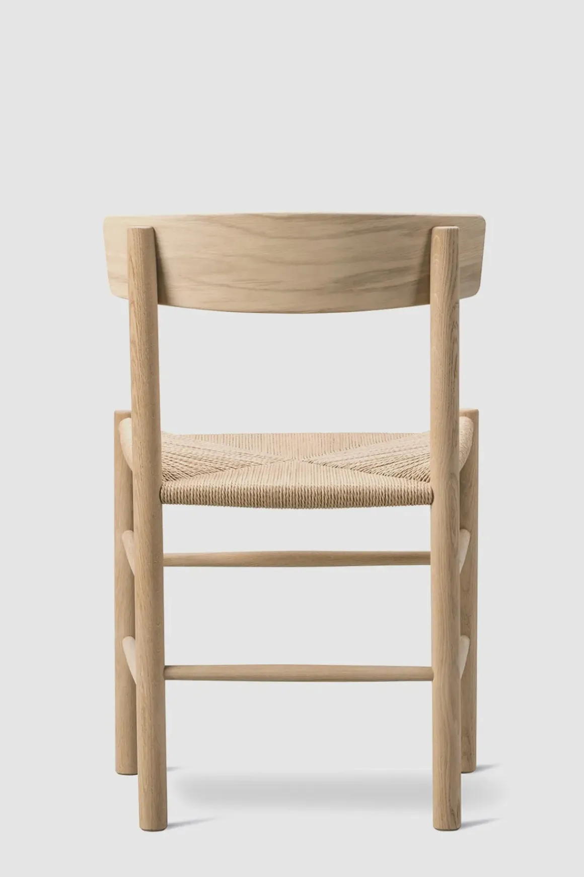 Spisestuestol - J39 Folkestolen Såpet Eik / Naturfarget Papirgarn