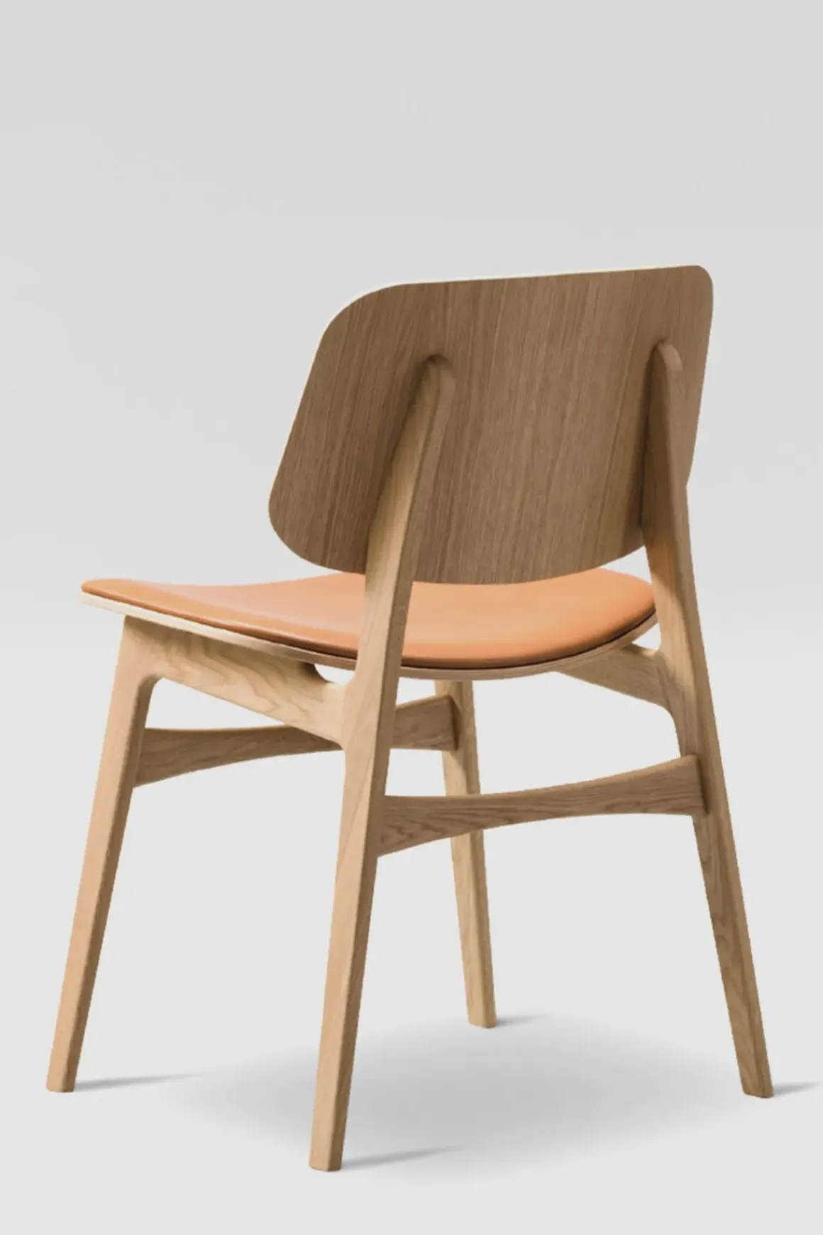 Spisestuestol - Søborg 3051 Lakkert Eik / 95 Cognac Lær