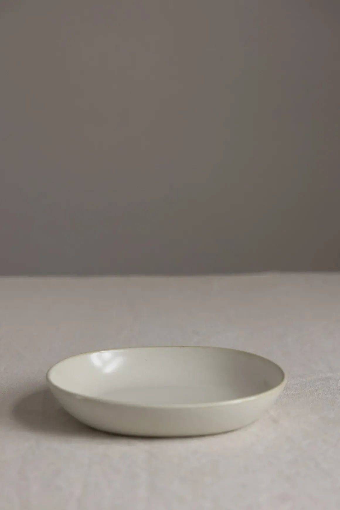 Tallerken - Out of Lines Deep Plate M Off-White