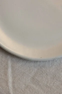 Tallerken - Out of Lines L Off-White