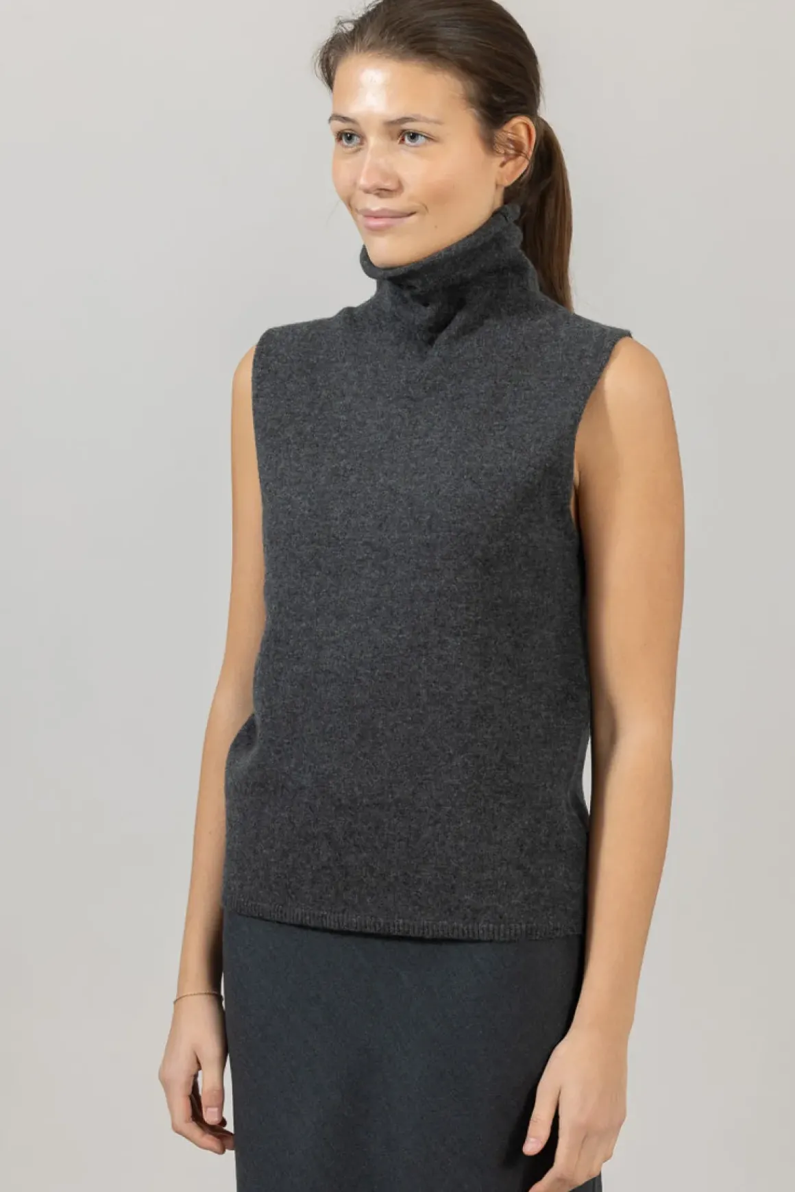 Topp - Margot Turtleneck Tank Graphite