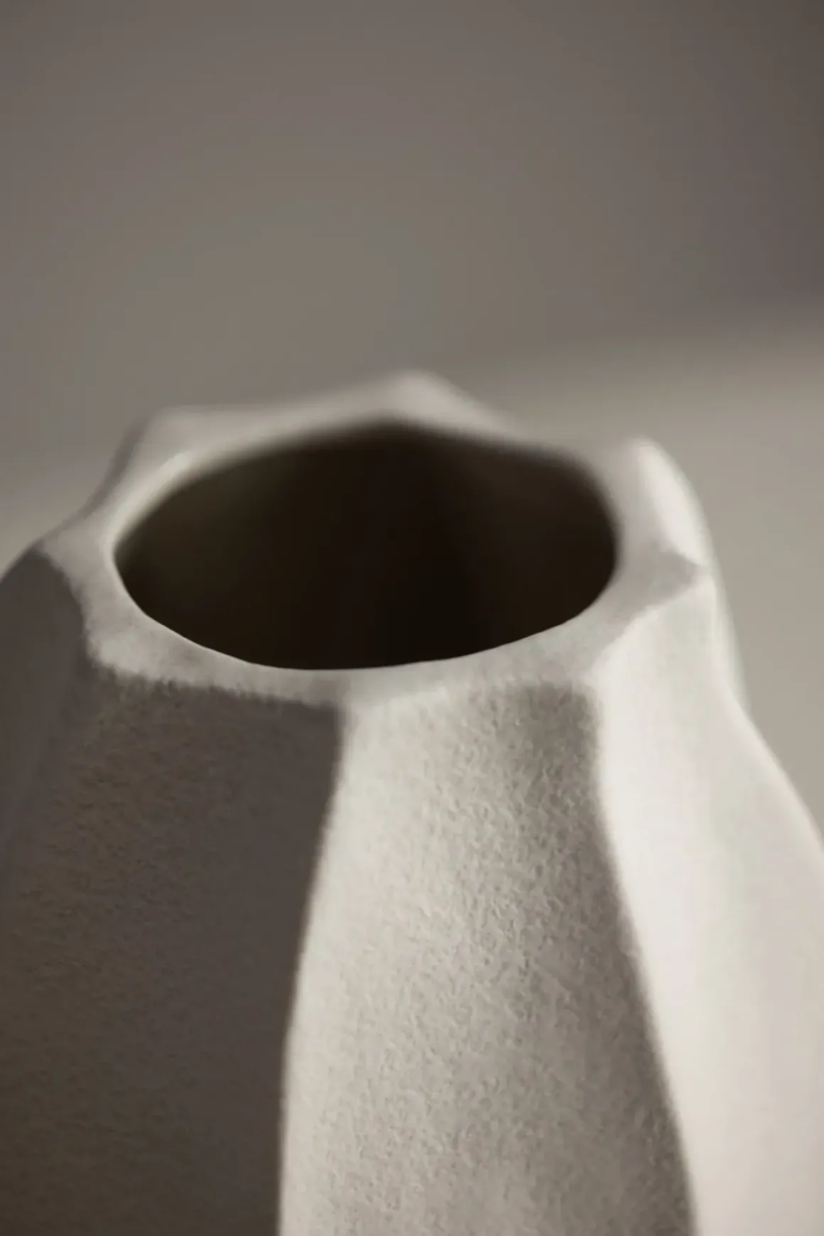 Vase - Struktur H23cm Naturhvit